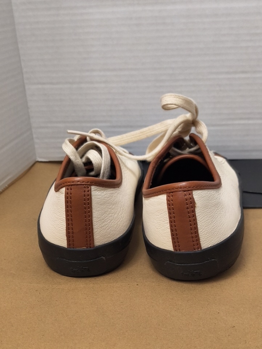 Coach Empire Low-Top Leather Sneaker Sz 8 1/2 - Picture 6 of 7